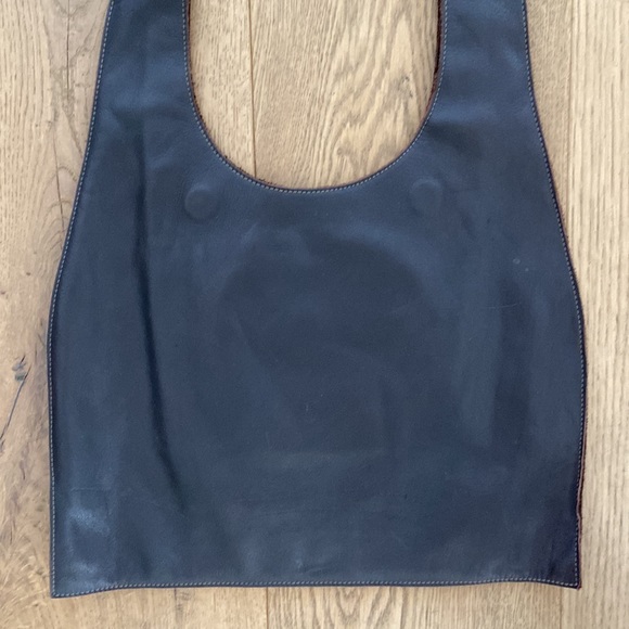 Lily & Lola Shoulder Bag - Picture 3 of 10